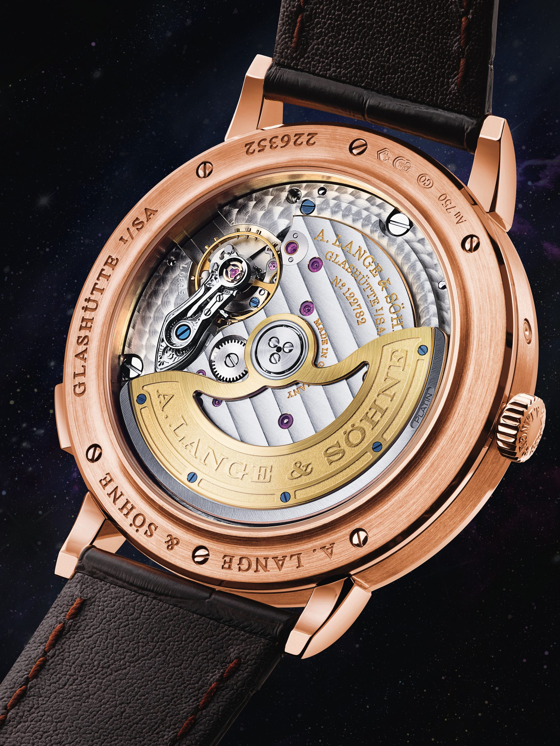 Calibre L086.5 has features associated with Glashütte watchmaking, including a three-quarter plate, swan’s-neck adjustment, blued screws and Glashütte stripes.