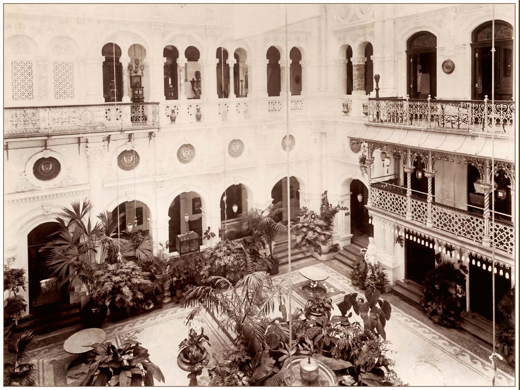 02 Esplande House COURTYARD.jpg