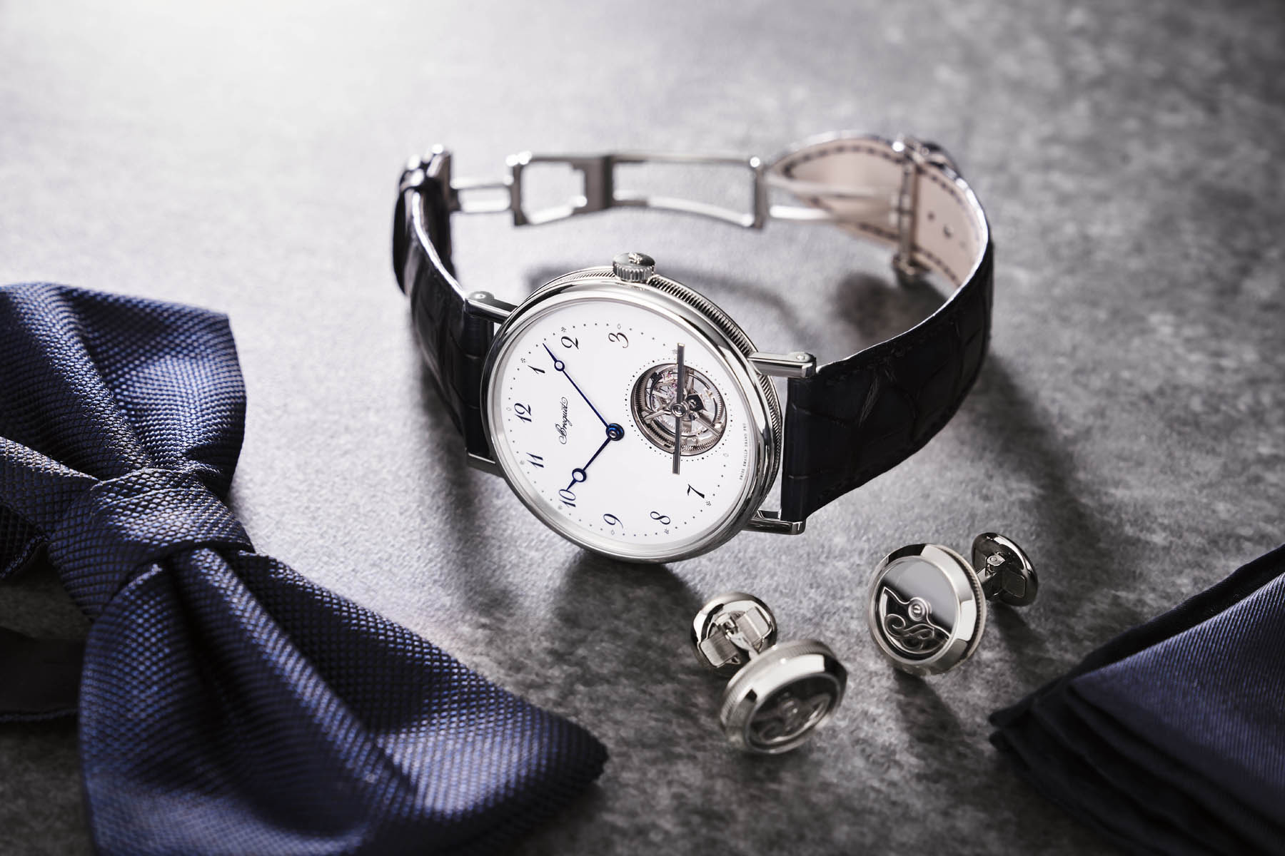 Breguet Classique Tourbillon Extra-Plat 5367 (2).jpg