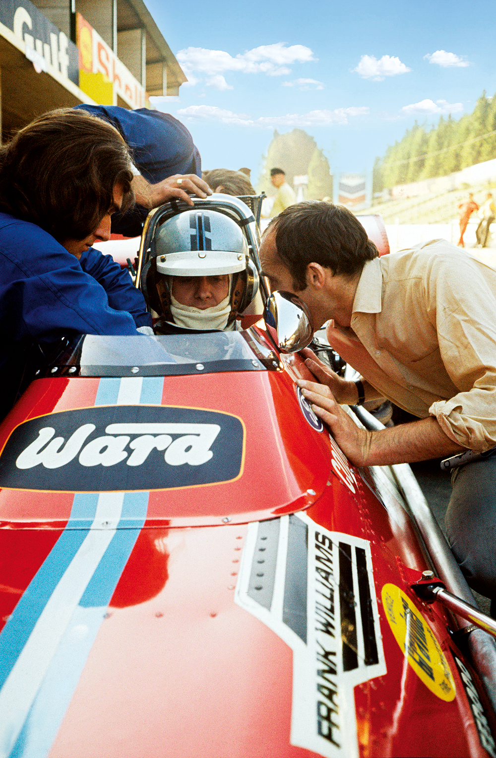 The year of the first Chronoris: Formula 1 driver Piers Courage speaking with racing team founder Frank Williams at the 1970 Monaco Grand Prix.