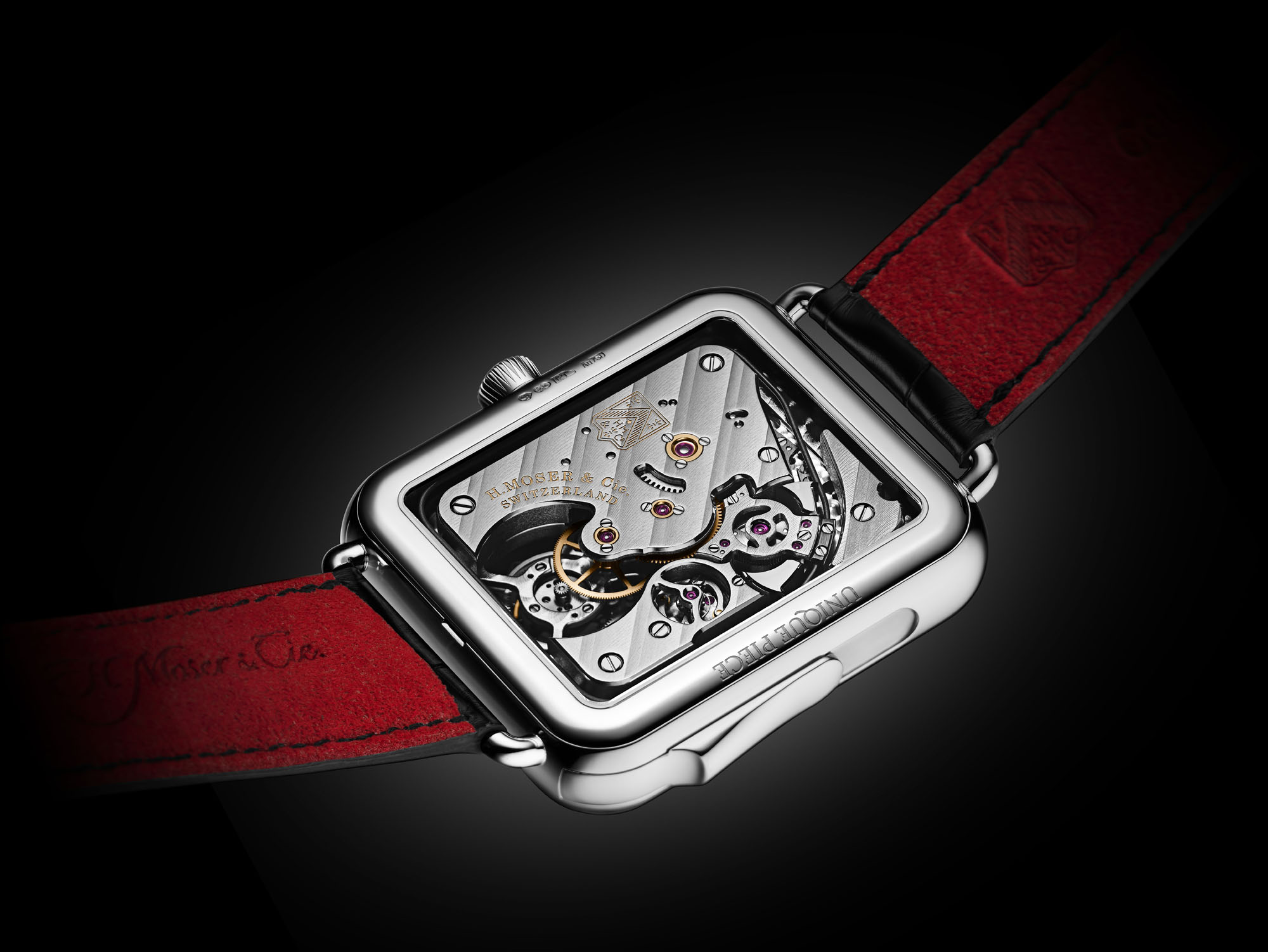 swiss_alp_watch_concept_black_5901-0200_back_black_background.jpg
