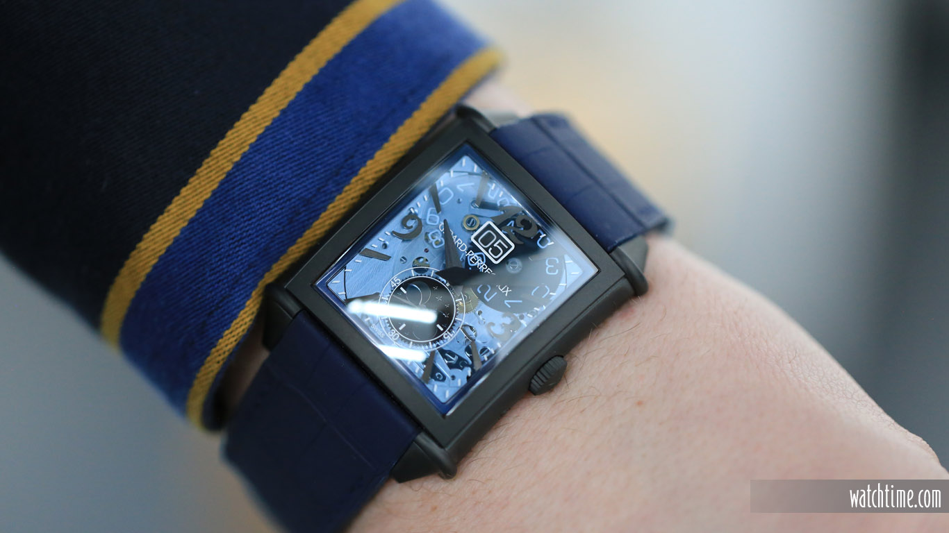 Girard_Perregaux_Vintage_Earth_to_Sky_Wrist_2019.jpg