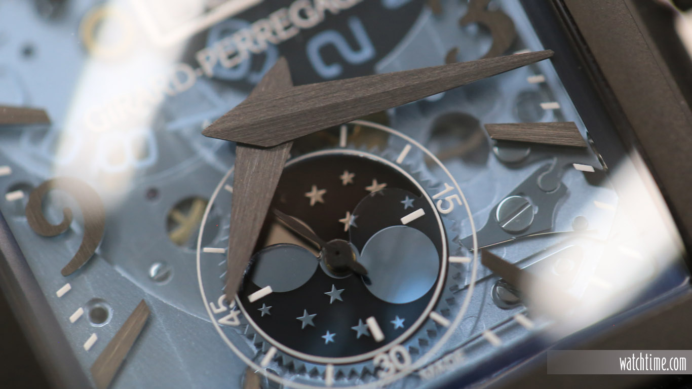 Girard_Perregaux_Vintage_Earth_to_Sky_Hands_2019.jpg
