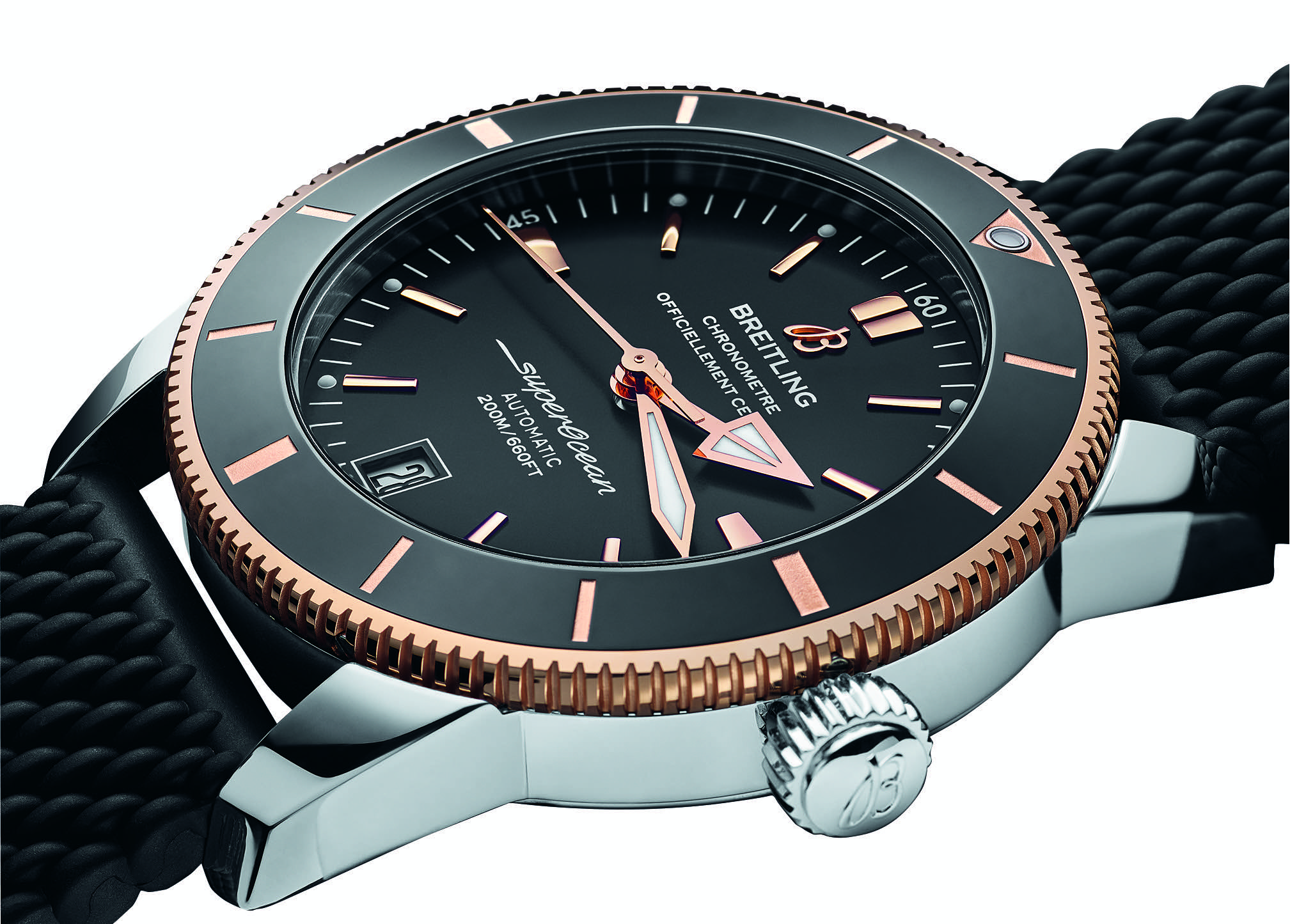 A study in contrasts, rose gold and black draw our gaze, with a new ceramic inlay bezel.