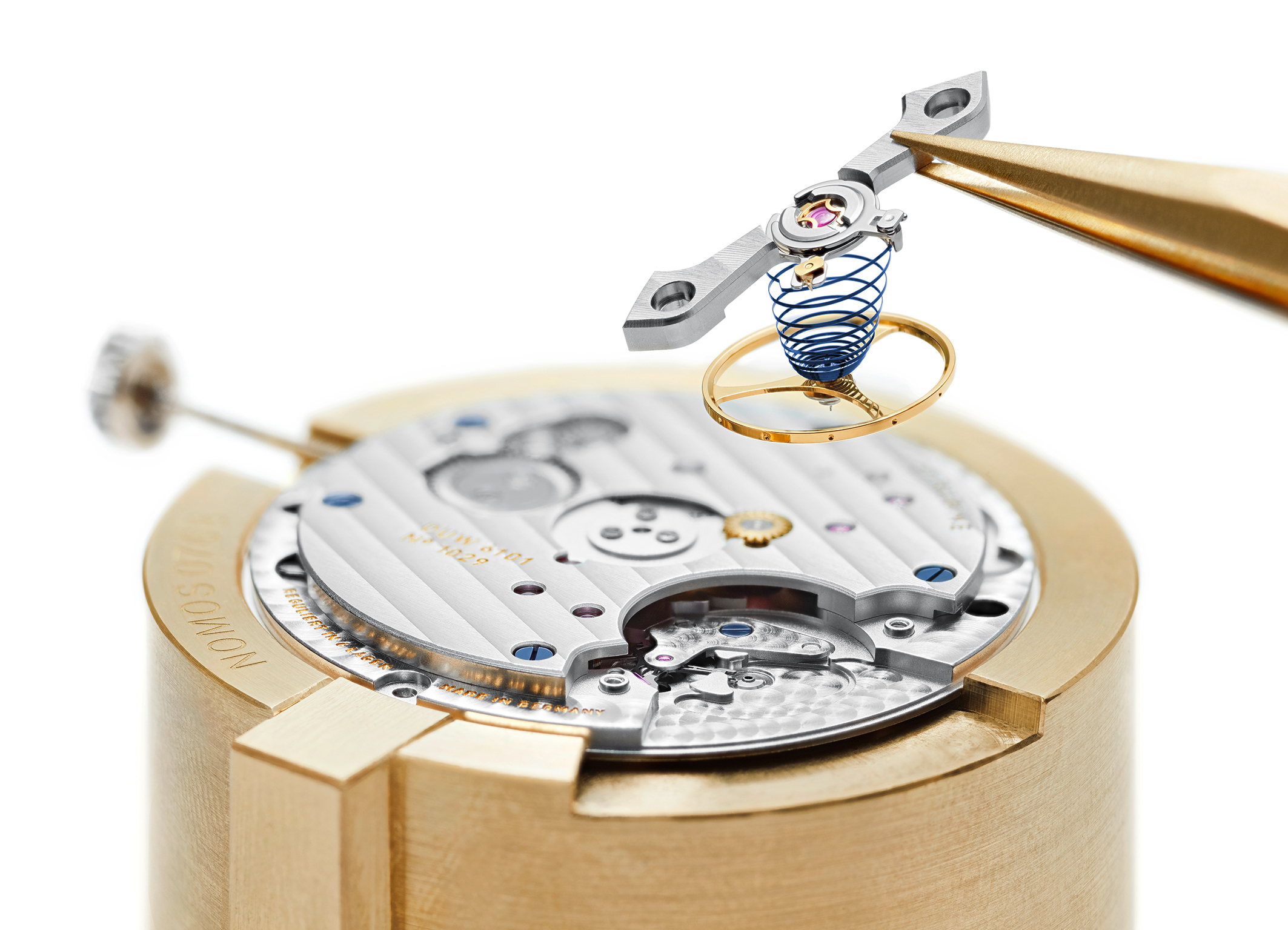 NOMOS-Swing-system.jpg