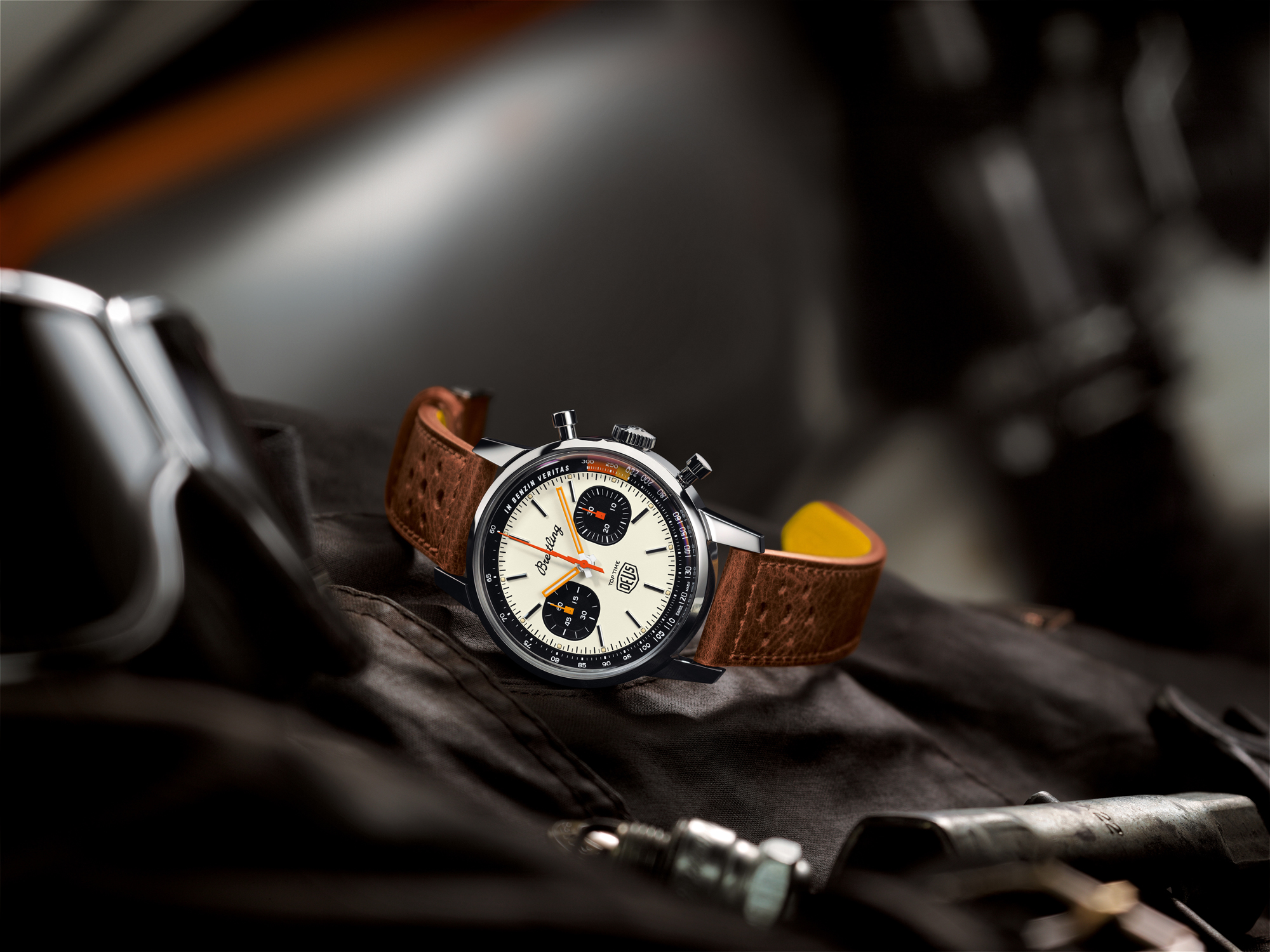 01_breitling-top-time-deus-limited-edition_ref.-a233101a1a1x1.jpg