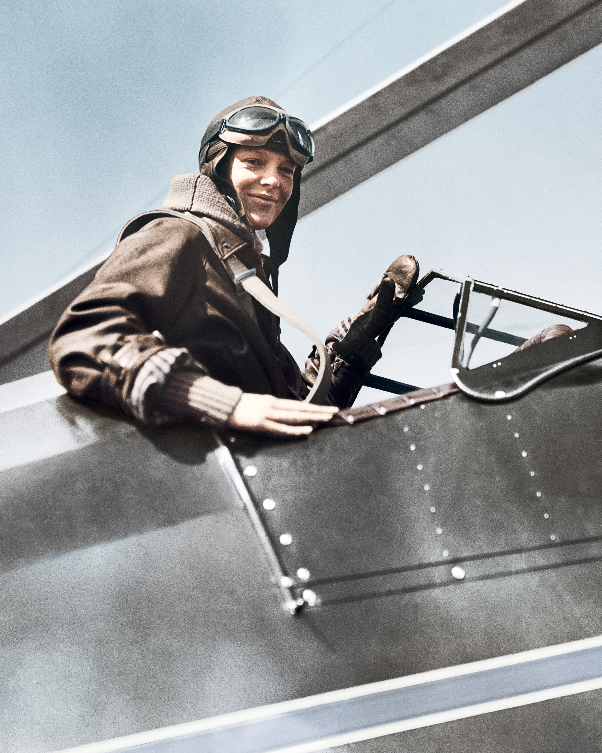 AMELIAEARHART4-5.jpg AMELIA EARHART