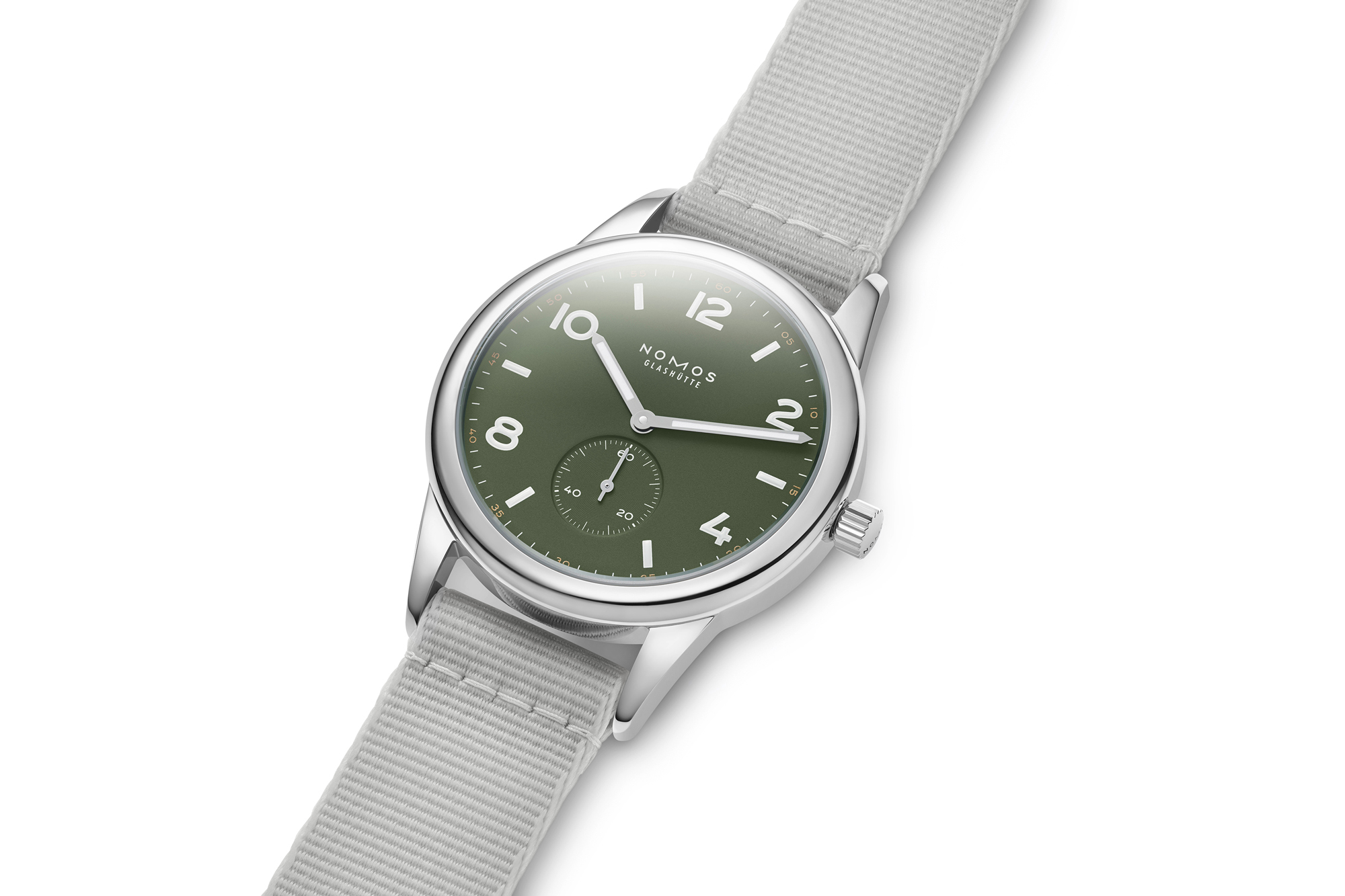 4_Club_Automat_olive.jpg