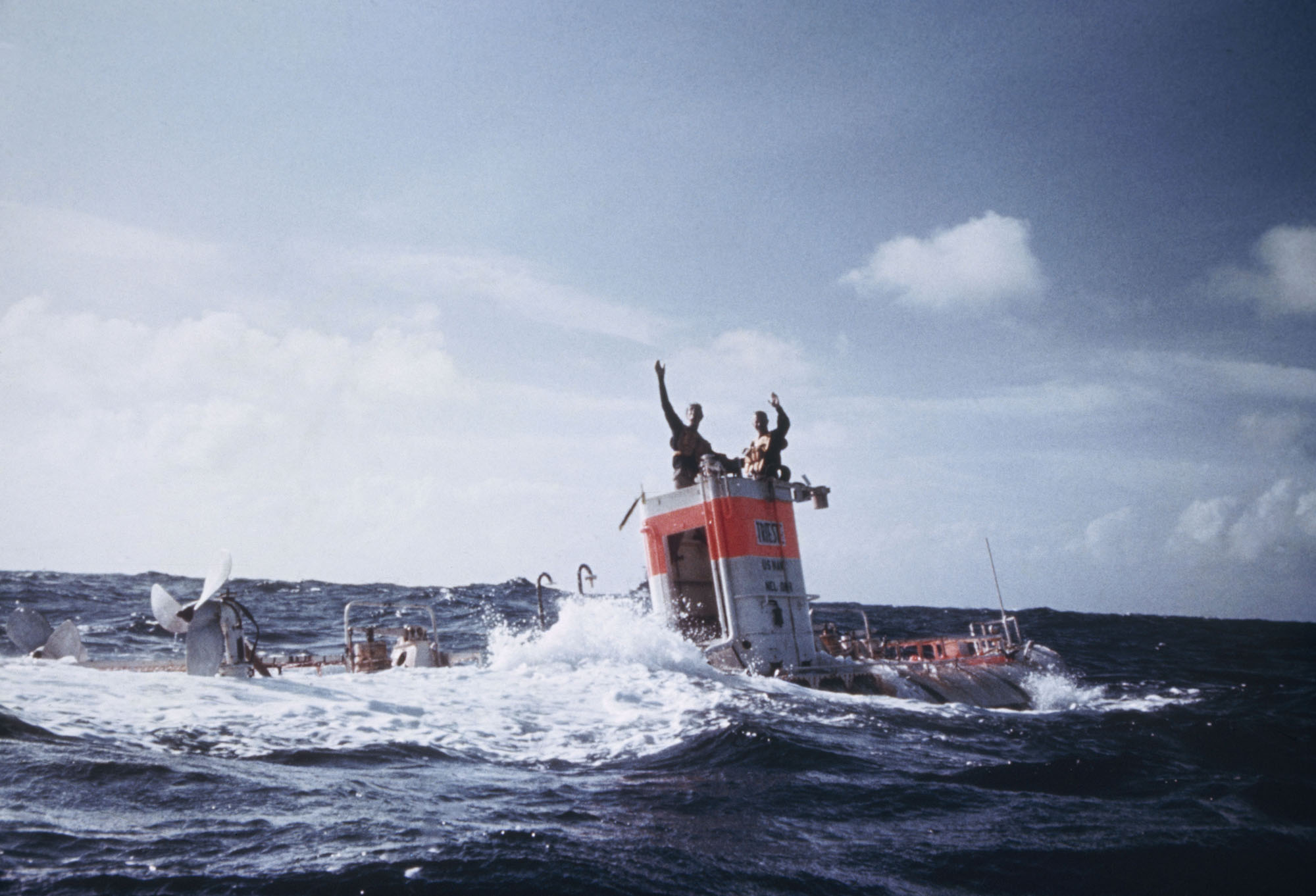 Swiss oceanographer Jacques Piccard and U.S. Navy Lieutenant Don Walsh made the first dive into the Mariana Trench, the deepest part of the worldʼs ocean.