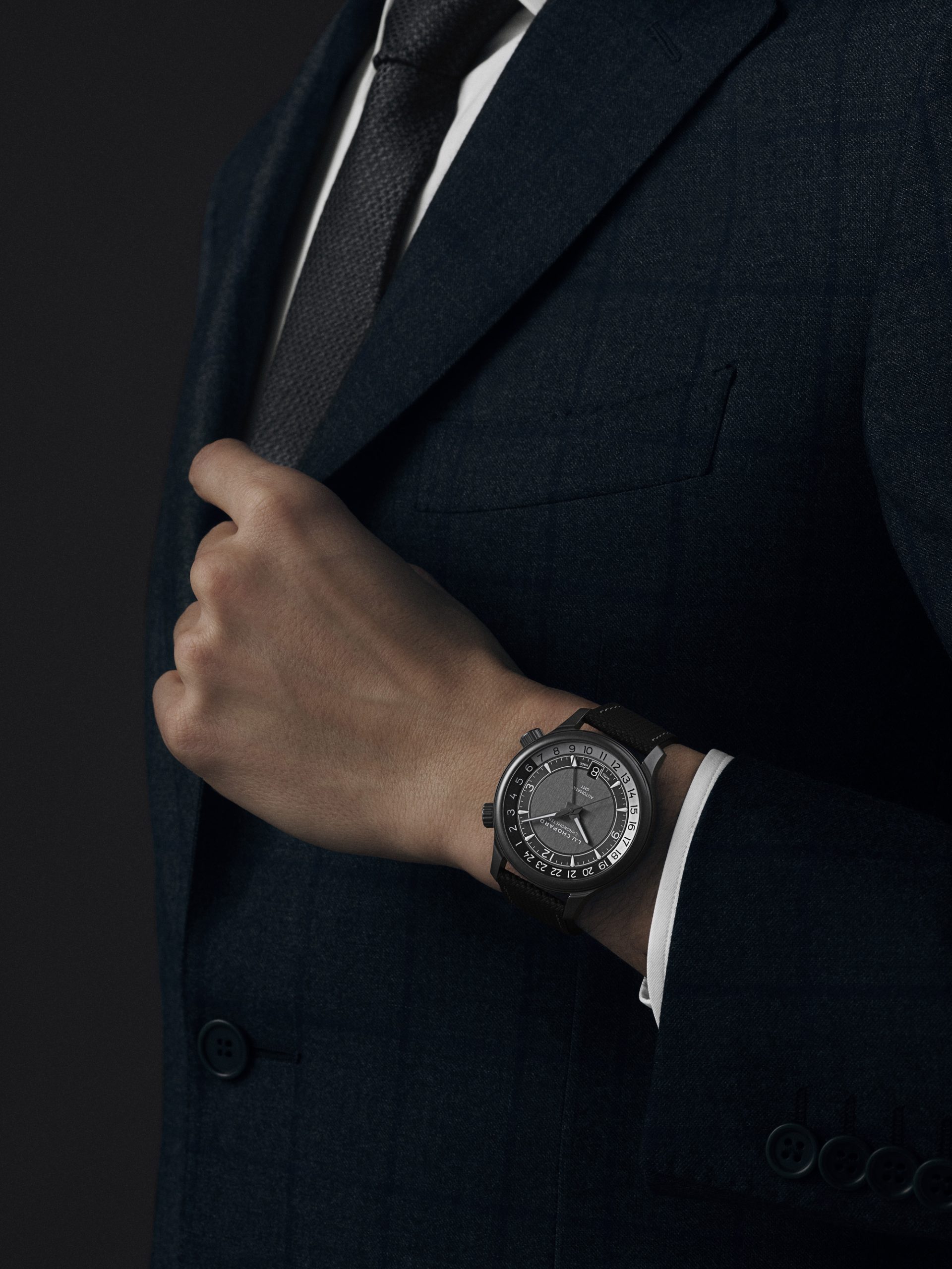 168579-3004 L.U.C GMT One Black ©Federal Studio (6).jpg