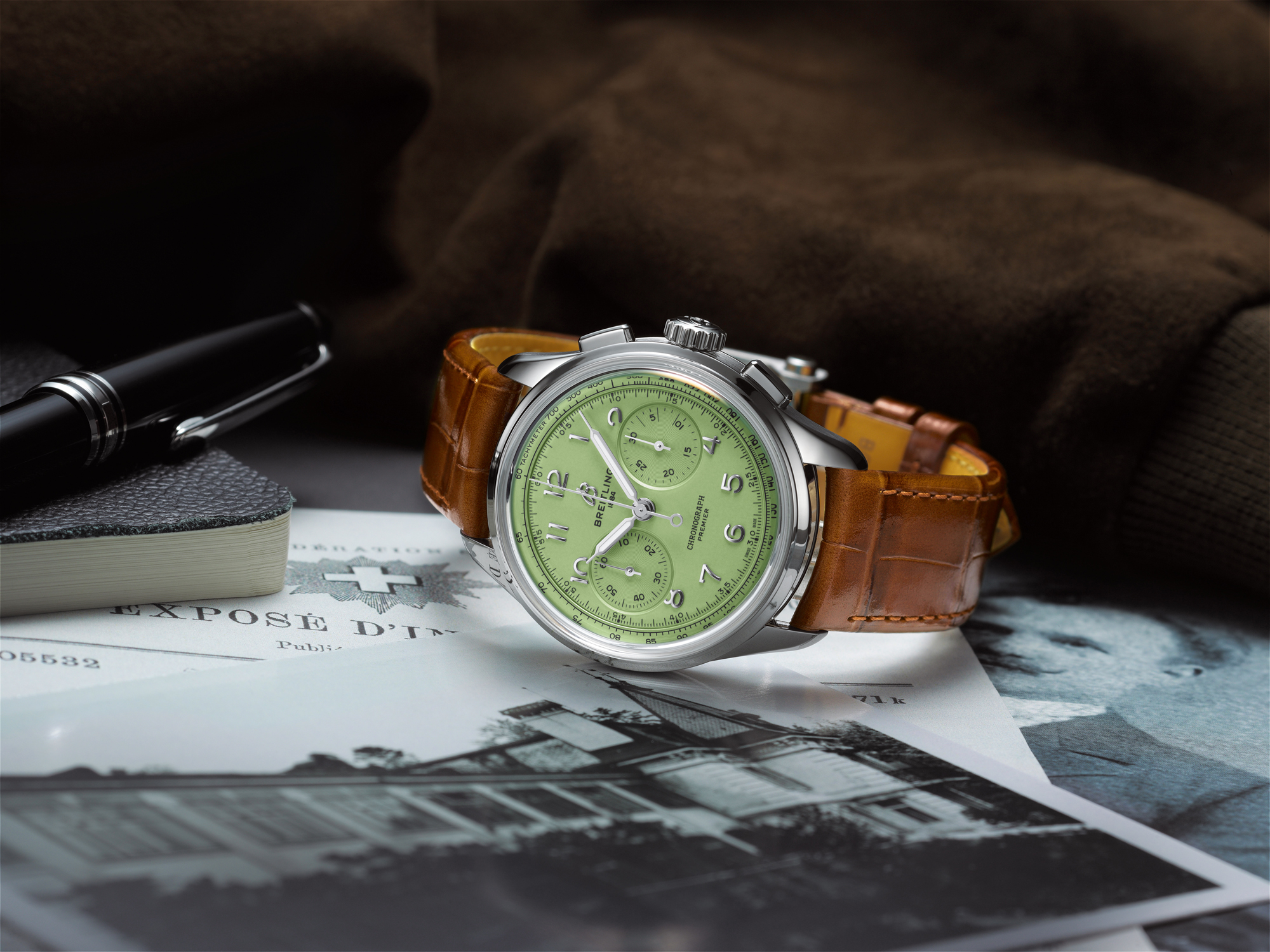 02_premier-b09-chronograph-40_ref.-ab0930d31l1p1_web-use.jpg