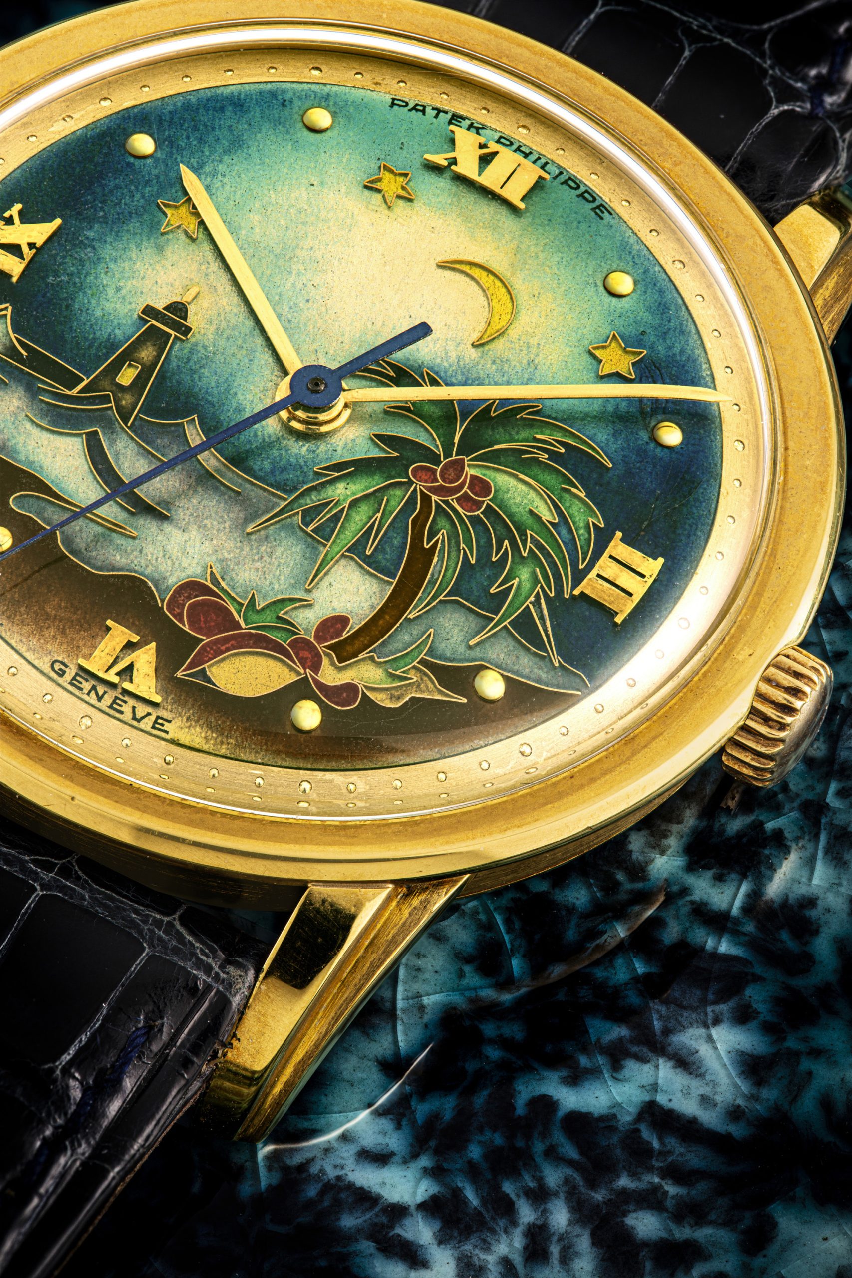 PATEK PHILIPPE. AN EXCEPTIONAL 18K GOLD WRISTWATCH WITH SWEEP CENTRE SECONDS AND CLOISONNÉ ENAMEL DIAL