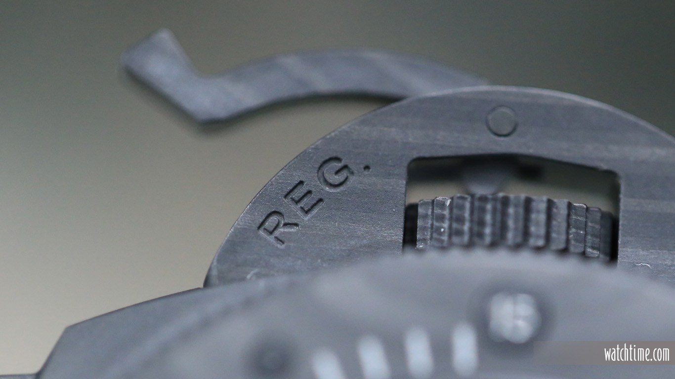 Panerai_Submersible_Carbotech_Reg_2019.jpg