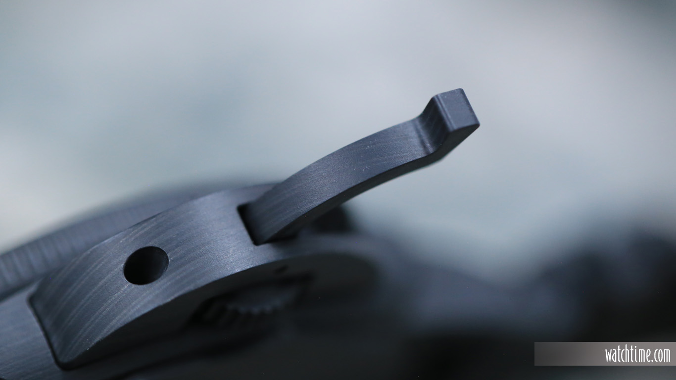 Panerai_Submersible_Carbotech_Lever_2019.jpg