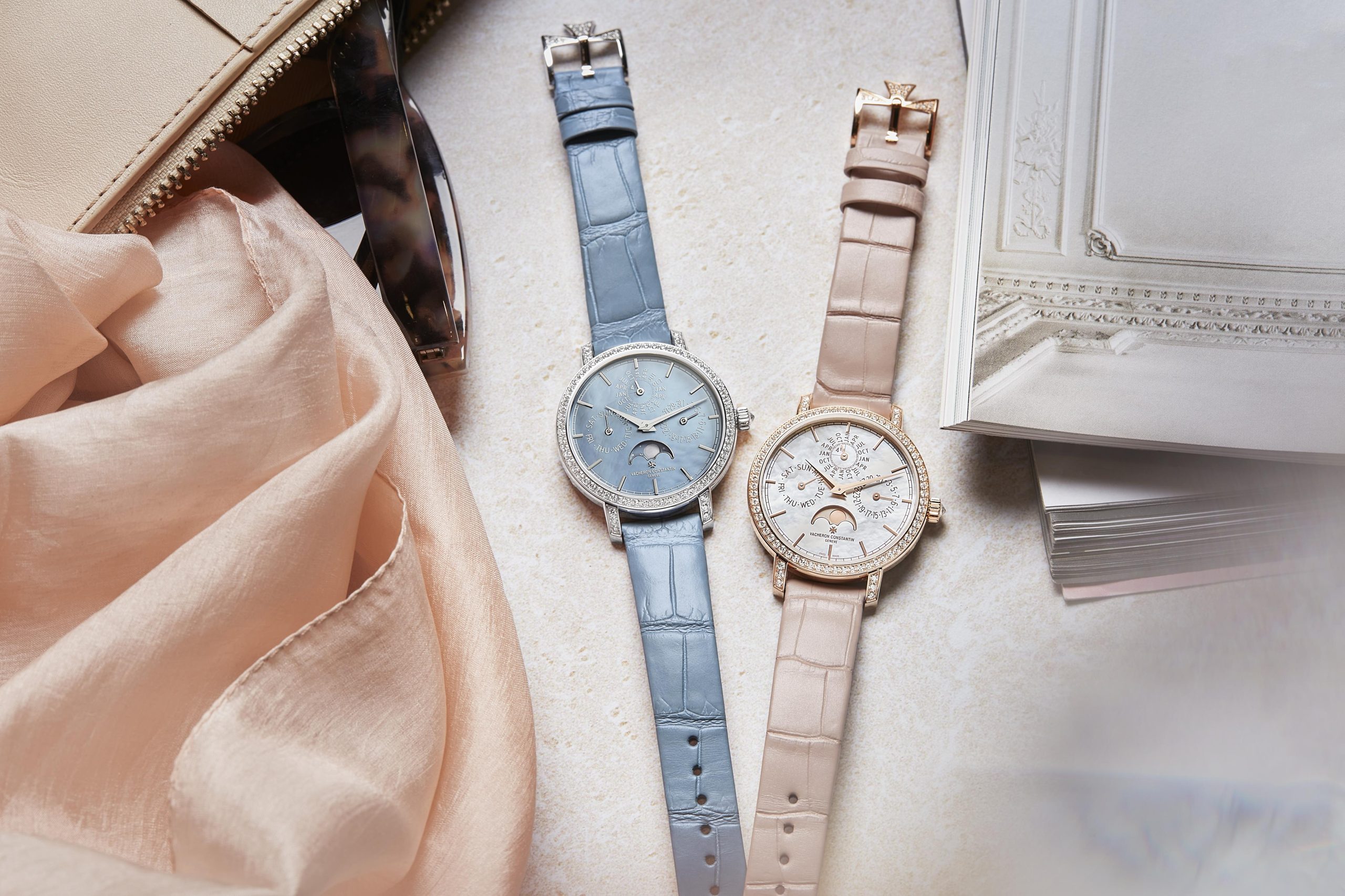Traditionnelle Perpetual Calendar Ultra-thin in 18K white gold (left) and 18K 5N pink gold