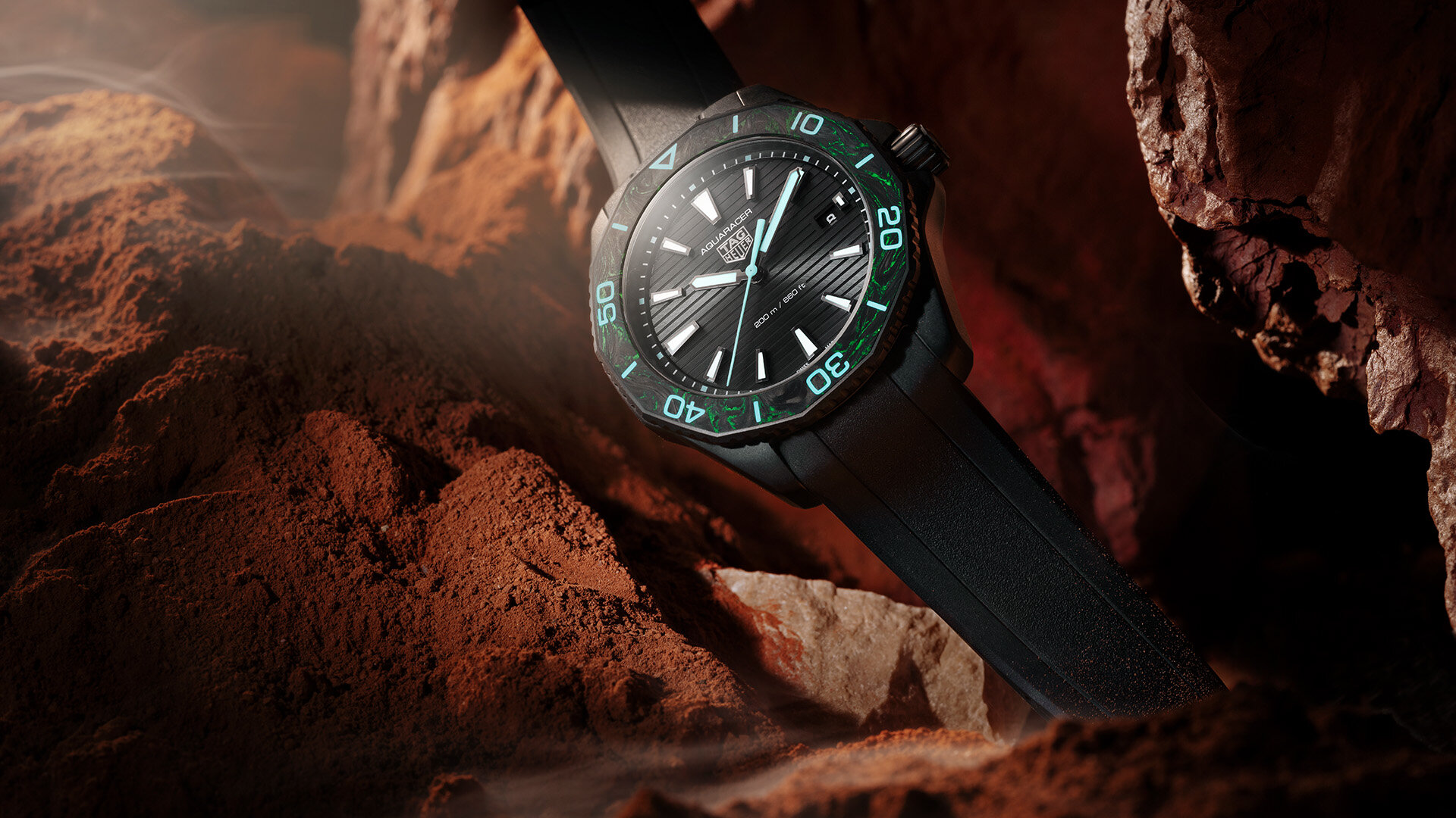 TAG Heuer Aquaracer Professional 200 Solargraph