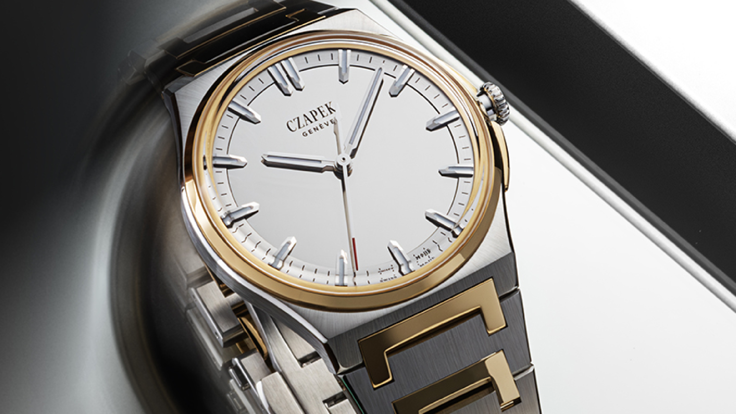 Czapek & Cie. celebrates the 70th anniversary of Sincere Watches with a new Antarctique