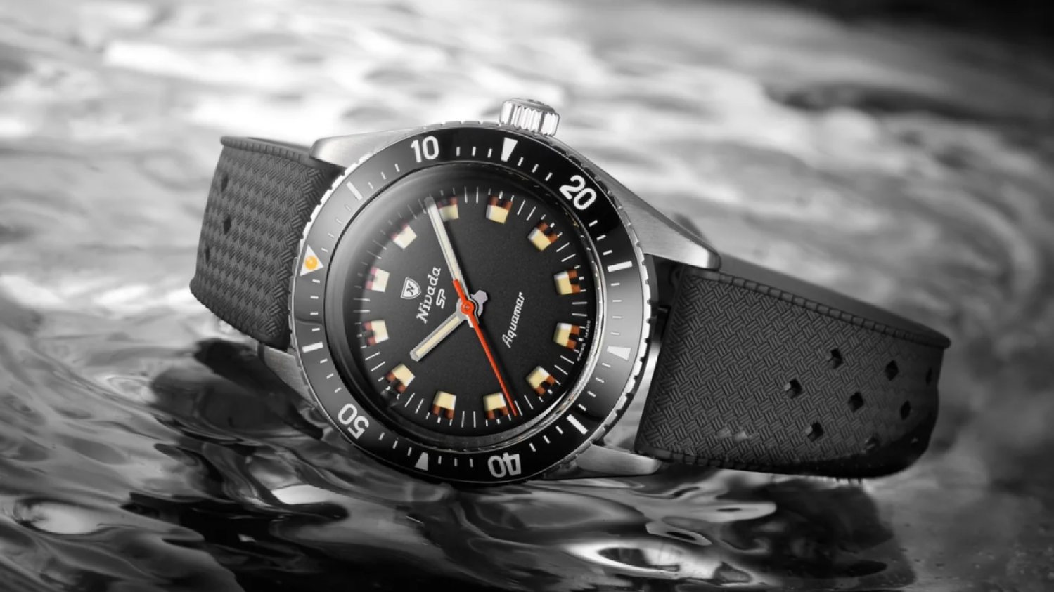 Lume on Command: Nivada Grenchen’s Antarctic Diver Aquamar