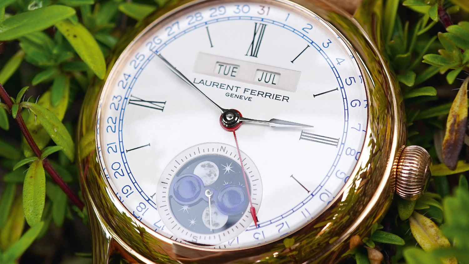 Laurent Ferrier Classic Moon Silver: A playful annual calendar with all traits of a master