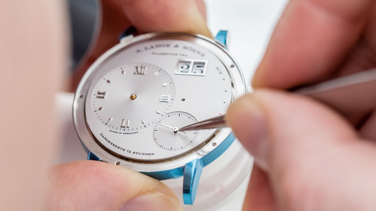Assembling the Lange 1