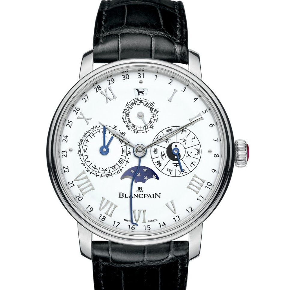Developed in Le Brassus, this horological complication is limited to 50 pieces. The hours, minutes and the Gregorian calendar are presented in the center. The counter at 12 o’clock indicates the double-hour numerals and symbols (24-hour cycle); while the one at 3 o’clock shows the elements and the celestial stems (10-year cycle). The month of the Chinese calendar (12-month cycle), its date (30-day cycle) and the leap month indicator appear at 9 o’clock, while the 12 o’clock aperture reveals the zodiac sign of the year in progress (12-year cycle) – corresponding to the dog in 2018. Meanwhile, the moon phases are displayed at 6 o’clock. 
