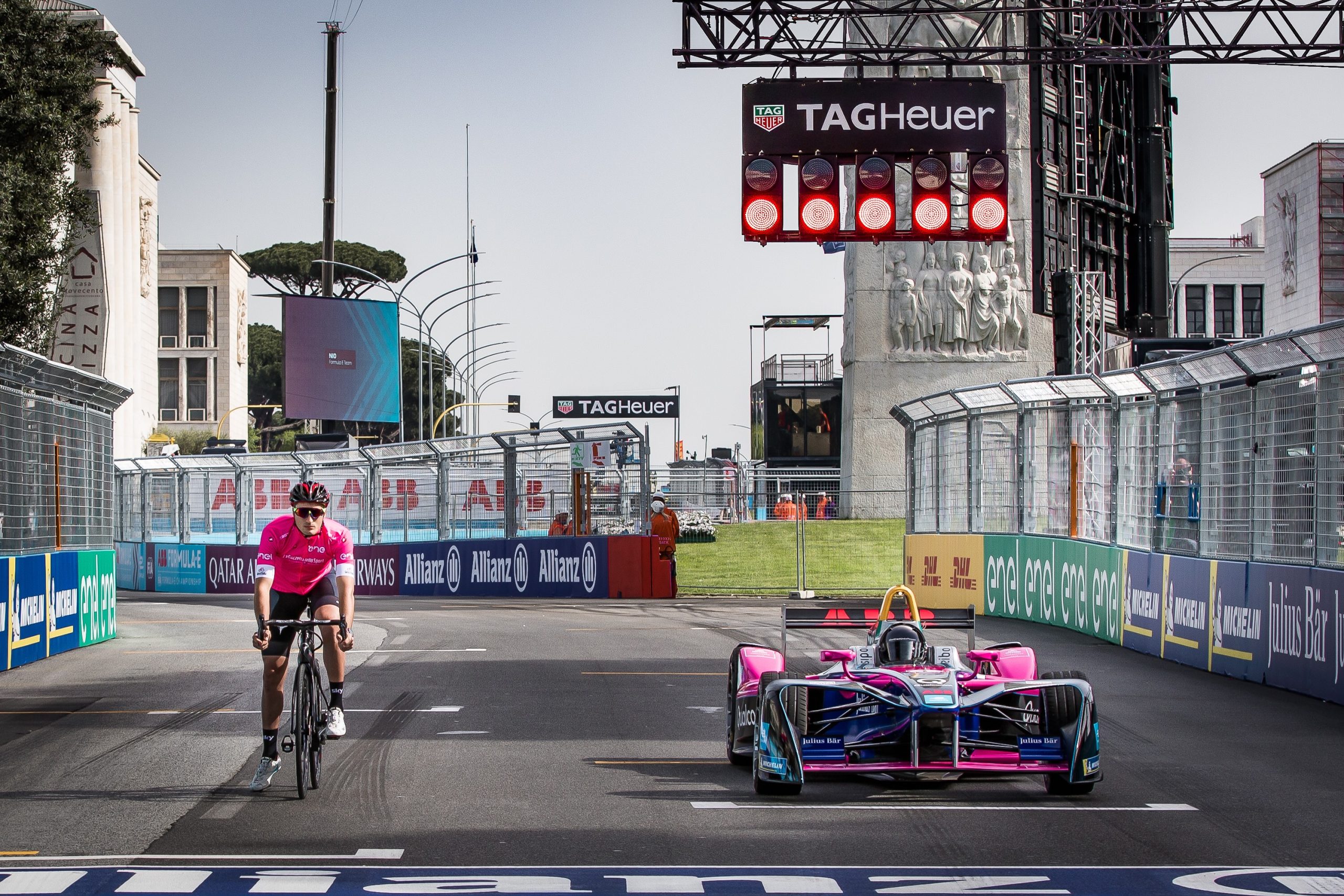 Star drivers for this cause: the former Italian F1 driver Giancarlo Fisichella vs the young Italia rising talent in cycling Gianni Moscon.