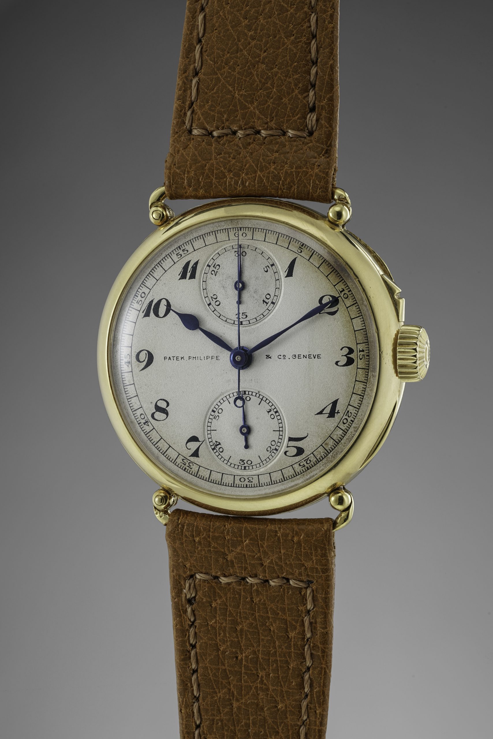 Single-button chronographs are amongst the rarest gems within the family of complicated Patek Philippe wristwatches. One of the earliest Patek Philippe chronographs, the present watch is the earliest to have left the Patek Philippe ateliers. This timepiece is also part of an extremely low production run of 27 single-button chronographs of which 16 had an officer case like the present model. It is not only collectible because of its exceptional condition and ultimate rarity, but also and perhaps most importantly because of its historical relevance.