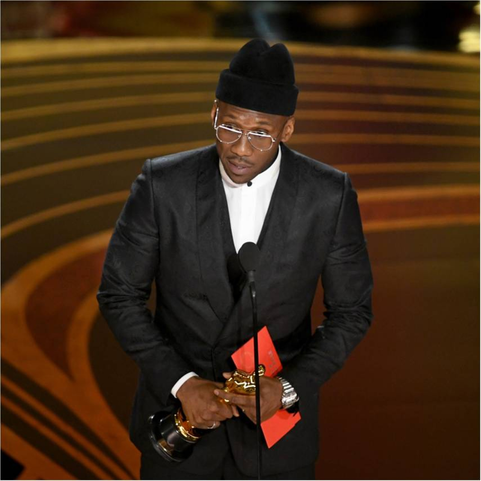 Mahershala Ali wearing the Santos de Cartier Skeleton