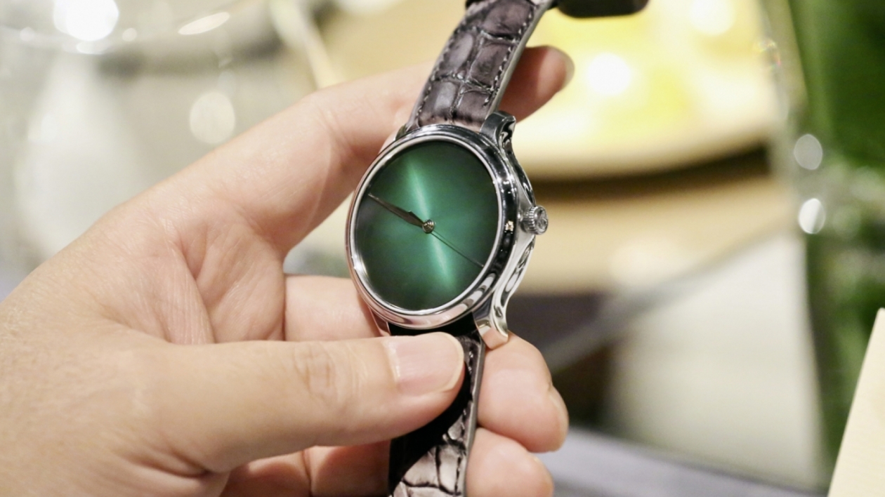 H. Moser & Cie. Goes the Cosmic Way
