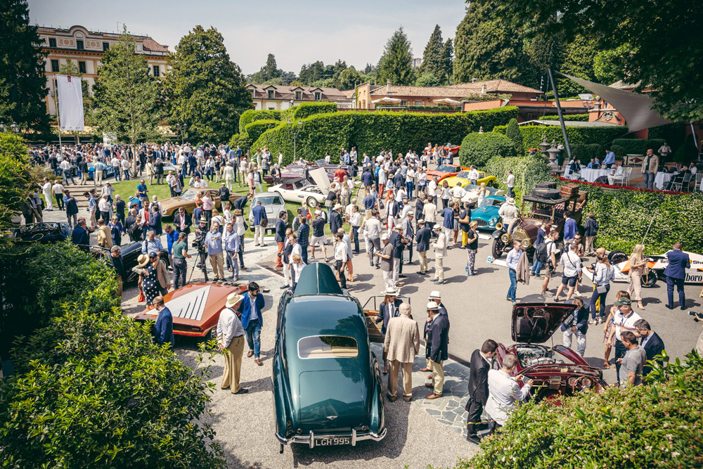 50 participants presented their four-wheeled works of art in the park of the Villa d’Este