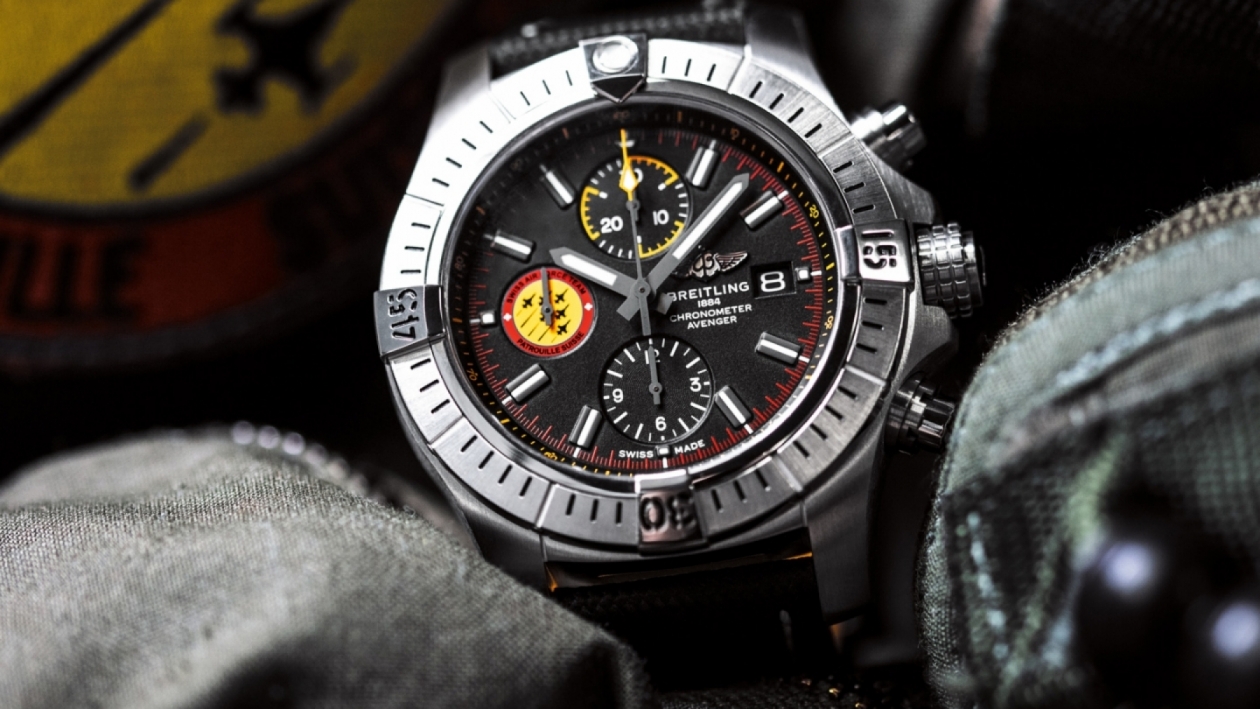 Breitling Avenger Swiss Air Force Team Limited Edition.