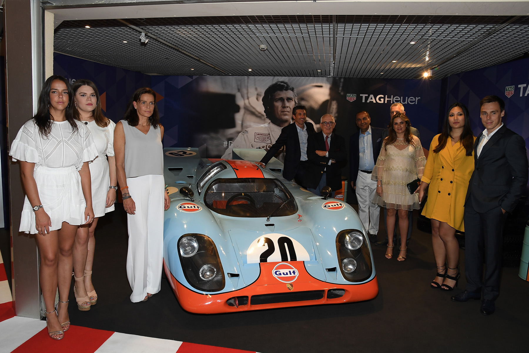 The evening before his departure, Patrick Dempsey had been joined by distinguished guests for a cocktail party amidst this collection of rare cars: Jack Heuer, Honorary President of the brand and great-grandson of Heuer’s founder; Aurel Bacs, luxury watch expert; Sanjay Hinduja of Gulf Oil International; Roald Goethe, owner of ROFGO Racing; and car world influencer Supercarblondie. They were also joined by special guests H.S.H Princess Stéphanie of Monaco and her children, Pauline and Louis Ducruet, and Camille Gottlieb, descendants of Prince Albert I.