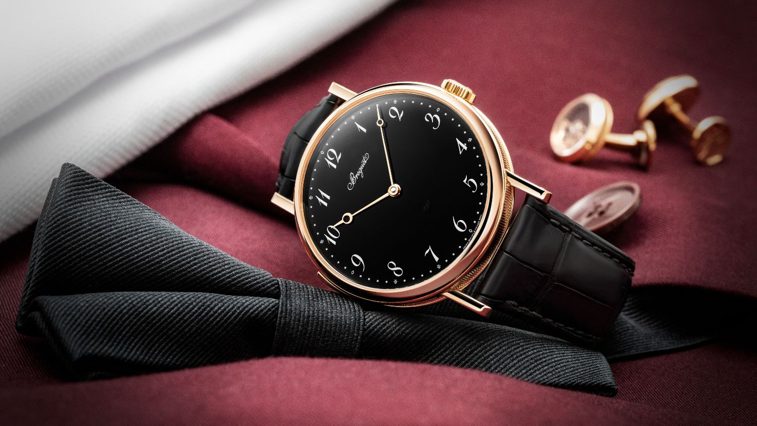 Breguet Classique 7637 Répétition Minutes, a minute repeater from the brand