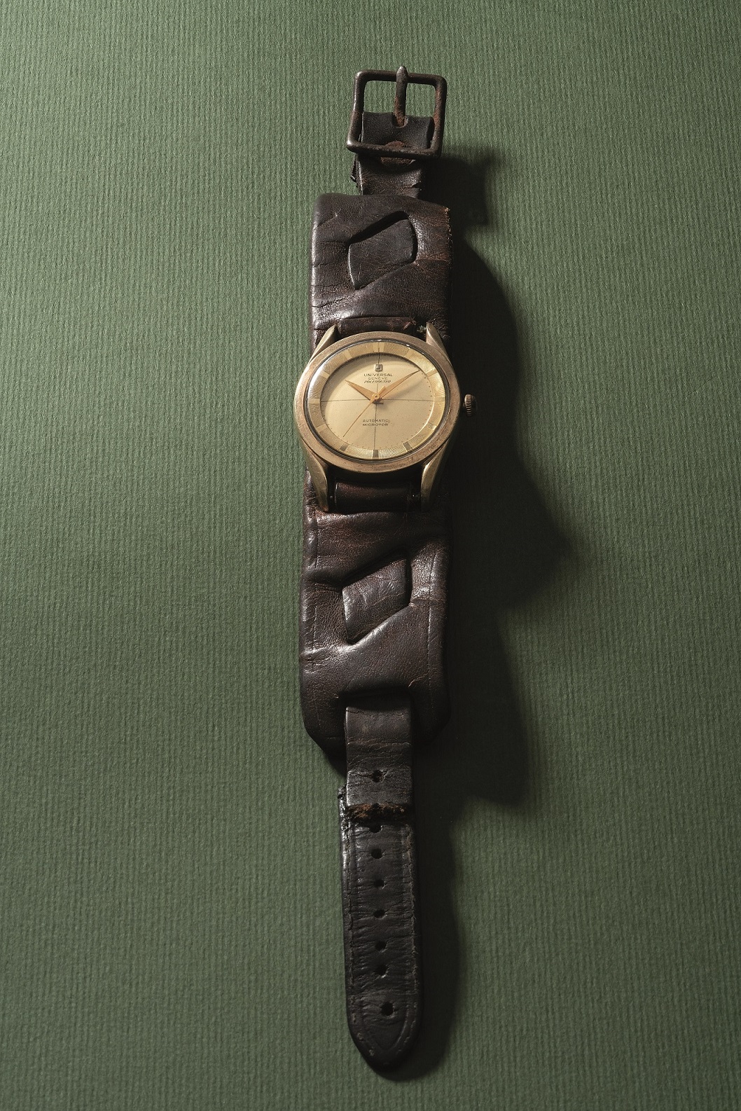 You probably got it from the headline already but this yellow gold-plated stainless steel Universal Geneve Polerouter was owned and worn by Bruce Lee, one upon a time. Featuring a sweep center seconds, the wristwatch is accompanied by a letter from the former owner confirming the memento as having belonged to the master himself.  