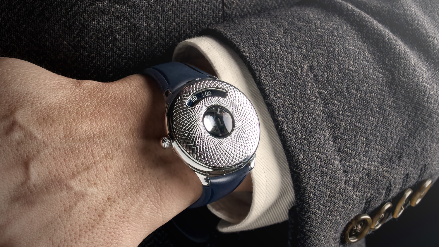 Czapek & Cie celebrates 10th anniversary of its revival with two limited models of Time Jumper
