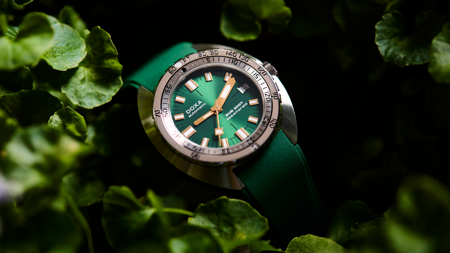 Doxa presents SUB diving watches in a new size and colour