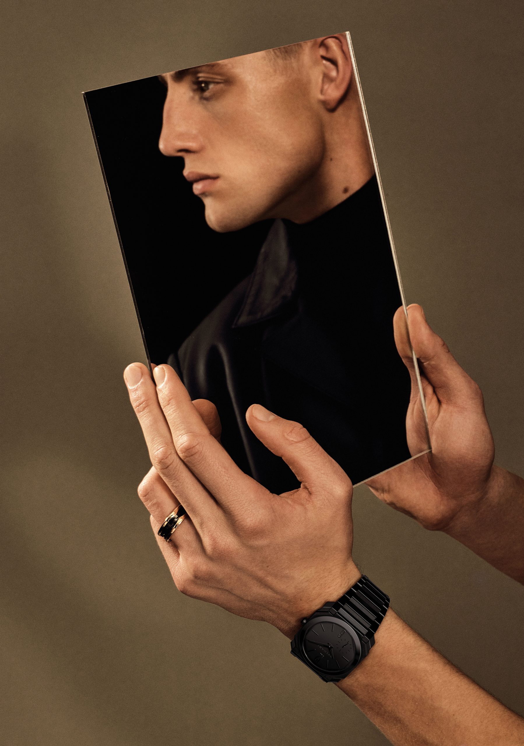 Breaking the mold of watchmaking once again!