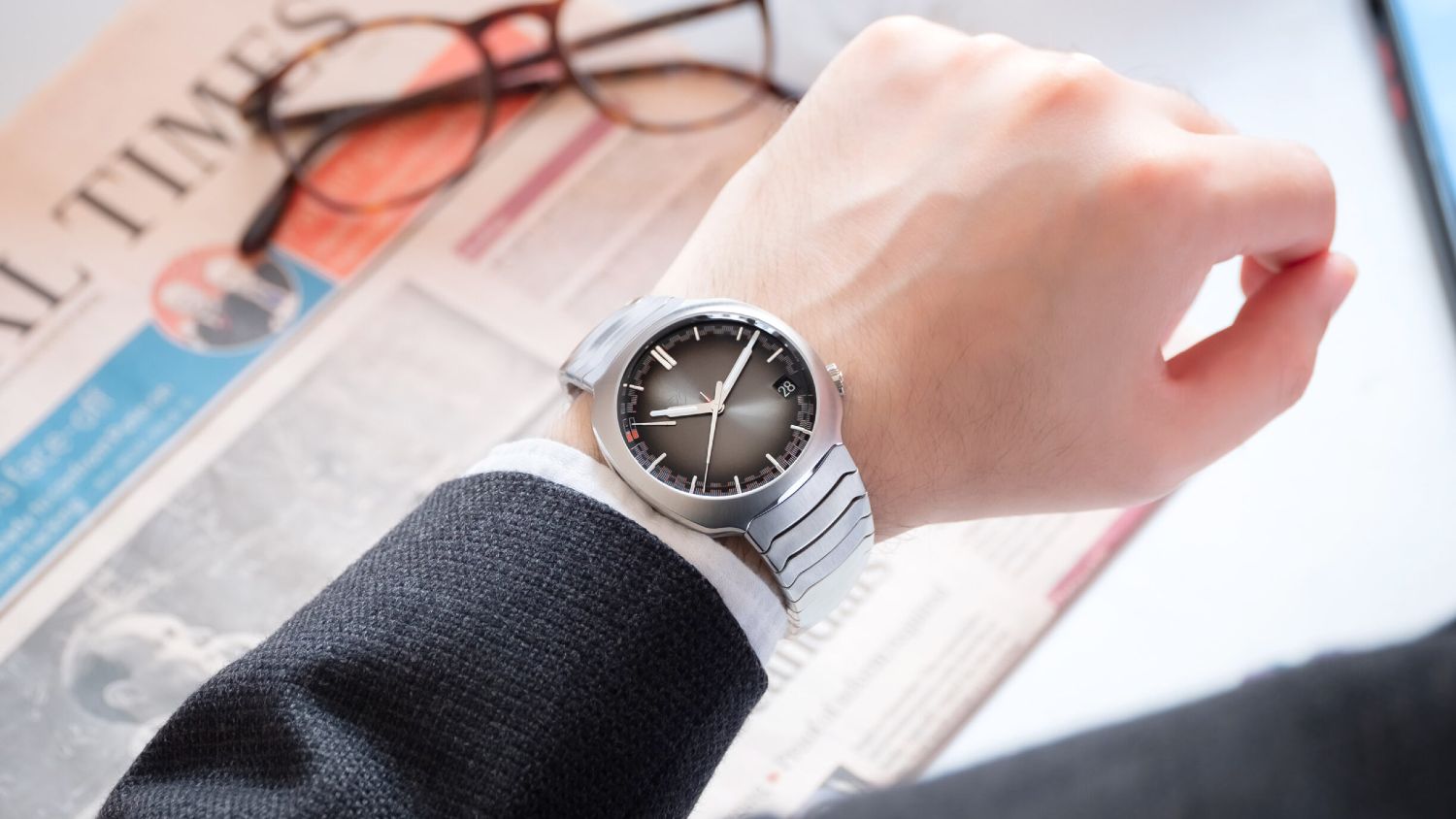 A close look at the H. Moser & Cie. Streamliner Perpetual Calendar