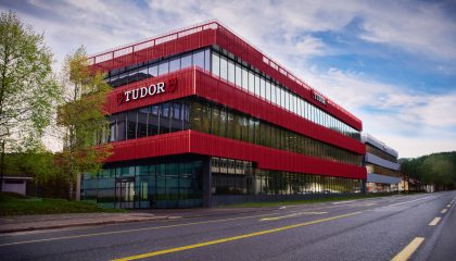 Forward March: Inside the Tudor Manufacture and the Kenissi movement-making facility