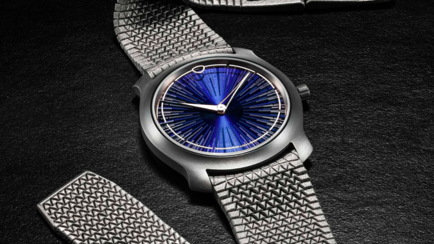 Ming’s Polymesh is the world’s first 3D printed titanium bracelet-strap hybrid