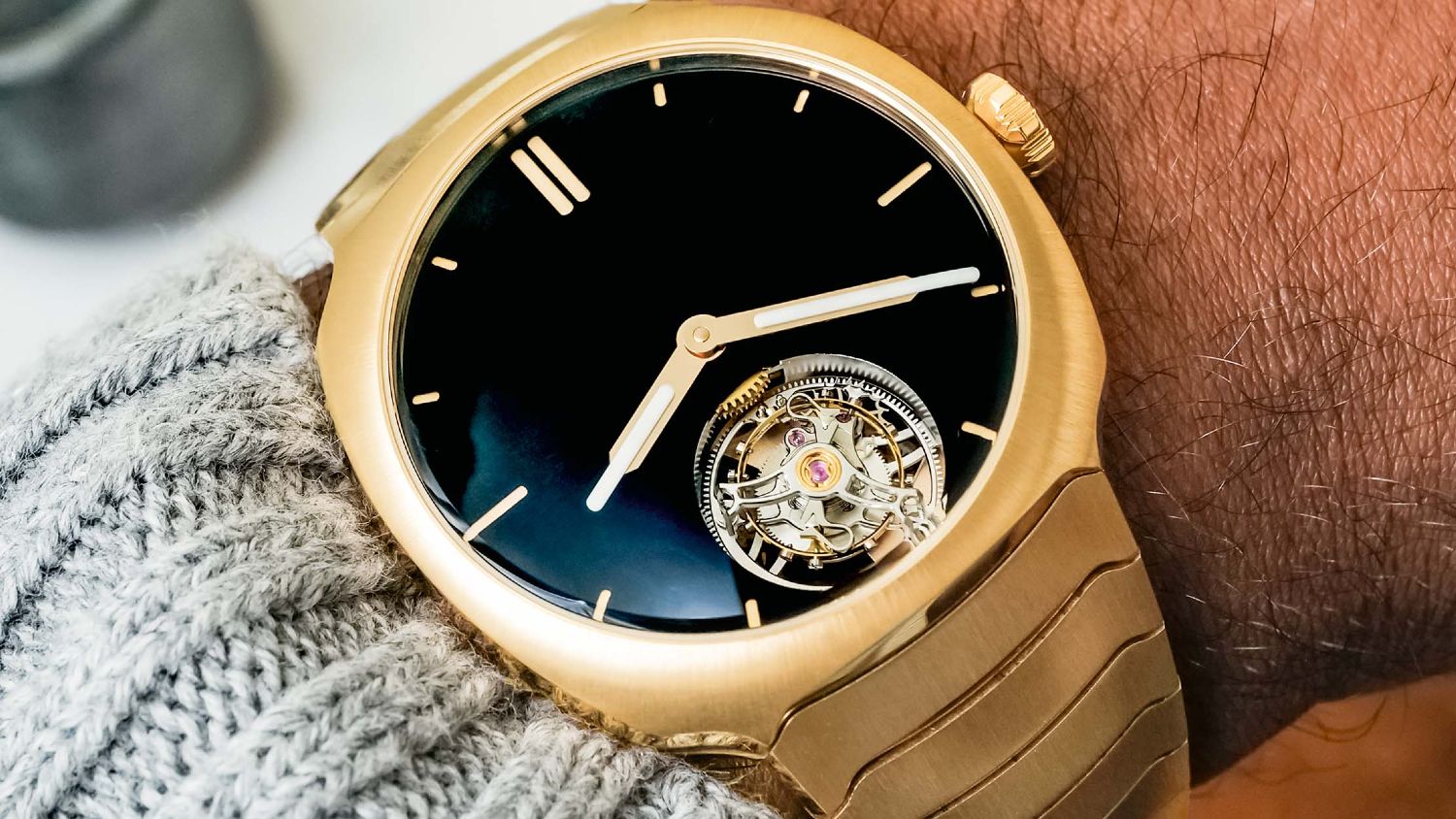 The Blackest Black: H. Moser & Cie. Streamliner Tourbillon Vantablack