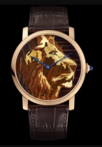 This Cartier Rotonde de Cartier shows like no other how playing with shades can create a sense of depth in the straw marquetry dial